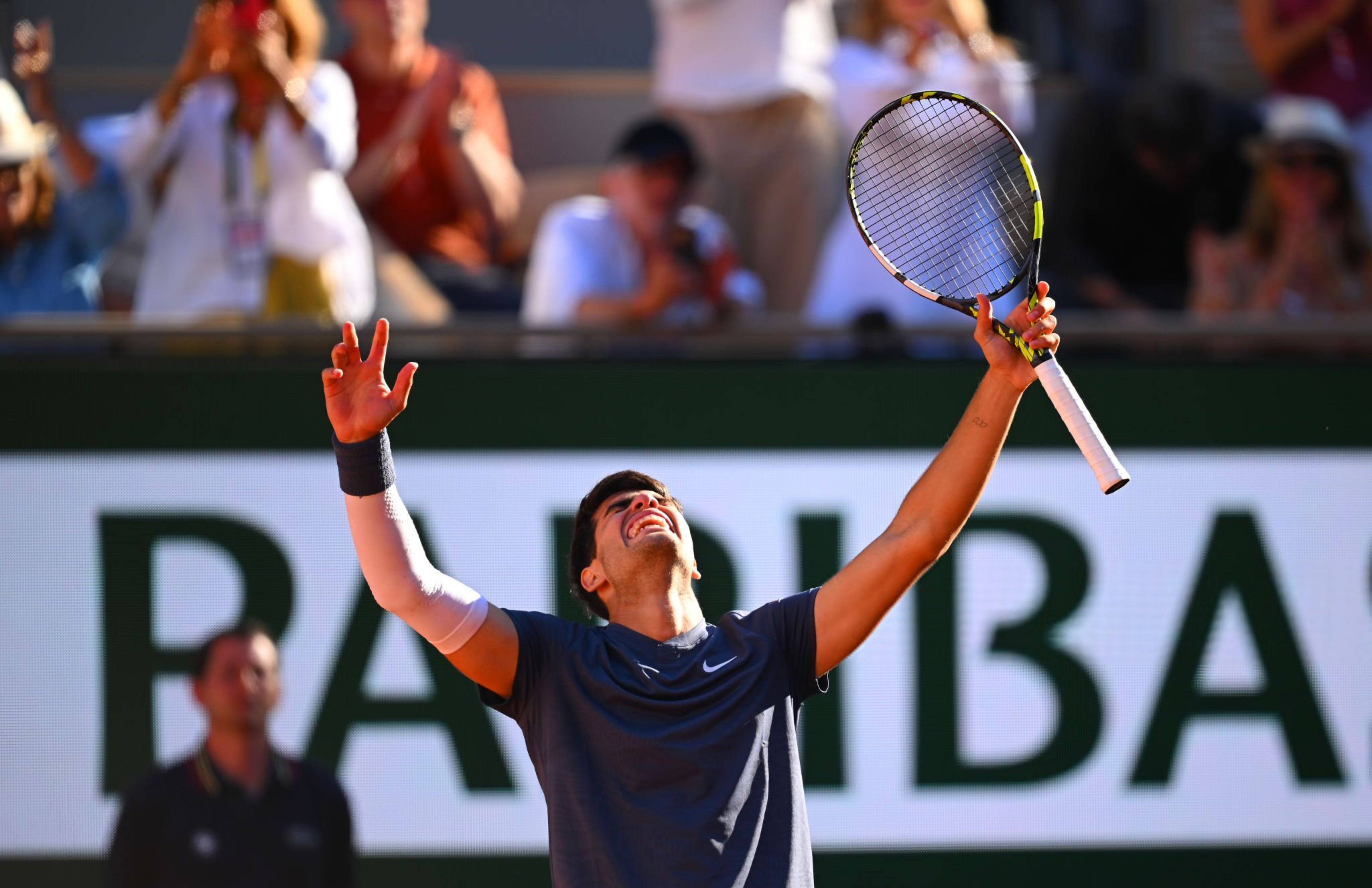 世界网球队轻取法国网球队，阿尔卡拉斯三分雨点燃全场