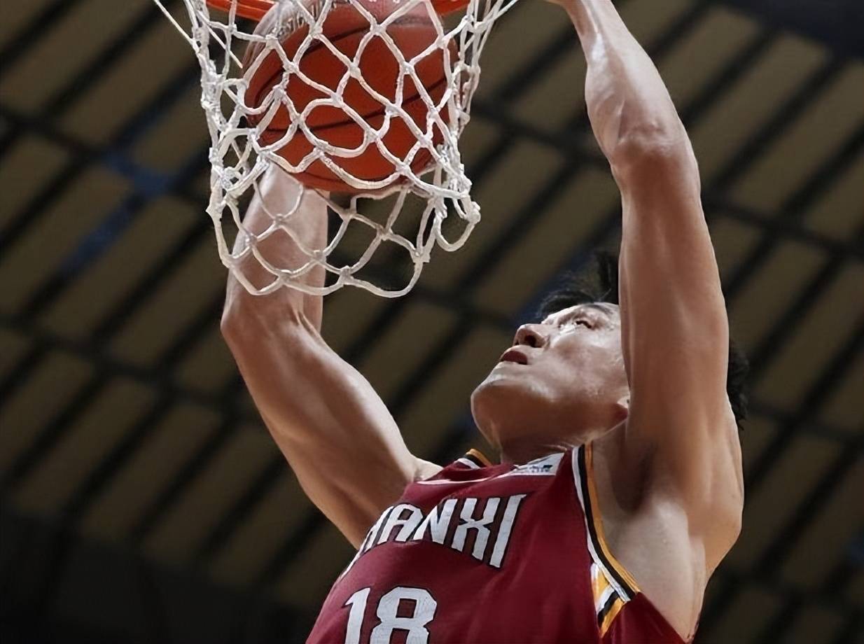 四川男篮连胜收官，季后赛状态火爆