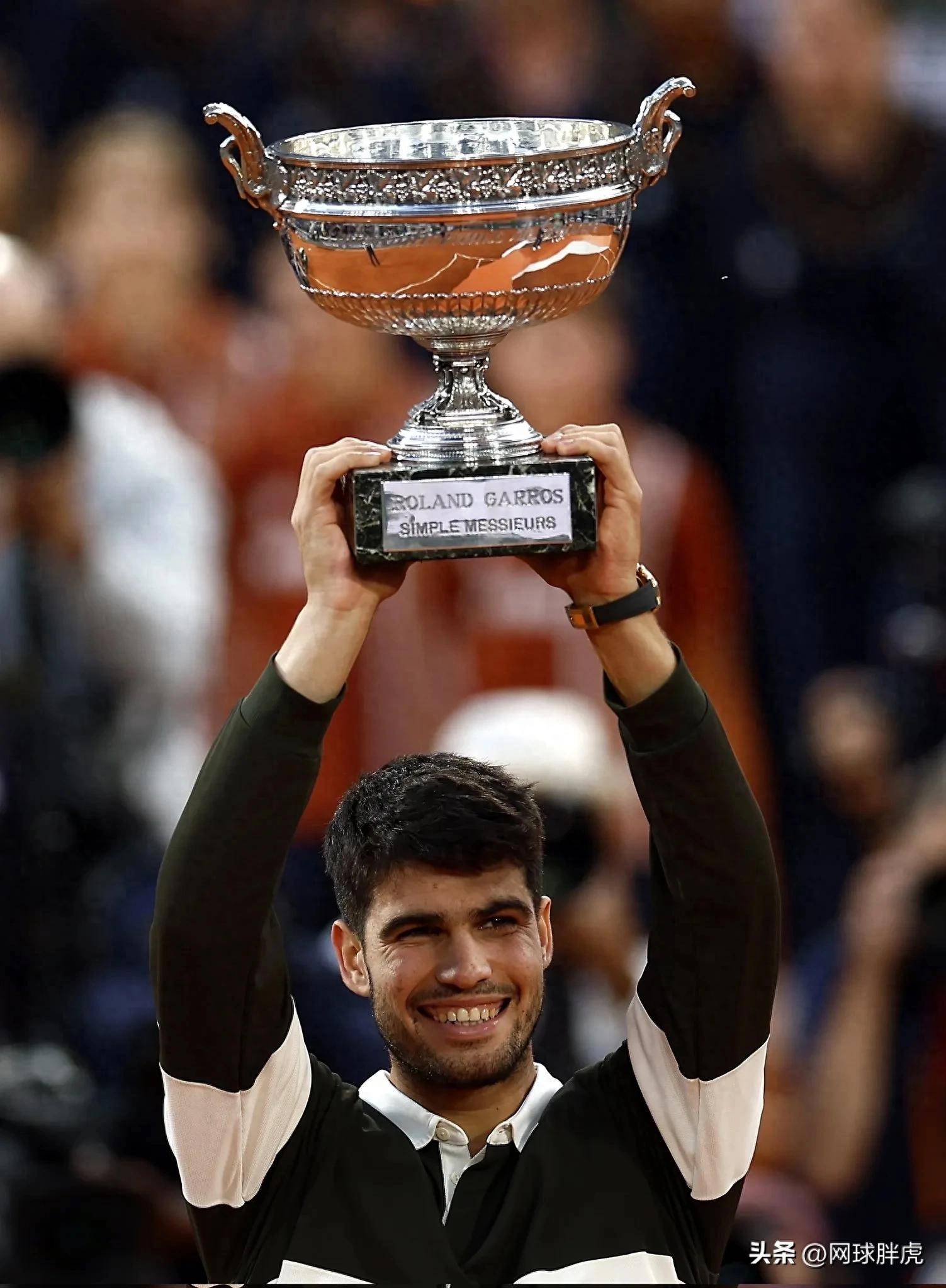 开云体育-法国网球队轻取世界网球队，阿尔卡拉斯绝境逆转的简单介绍