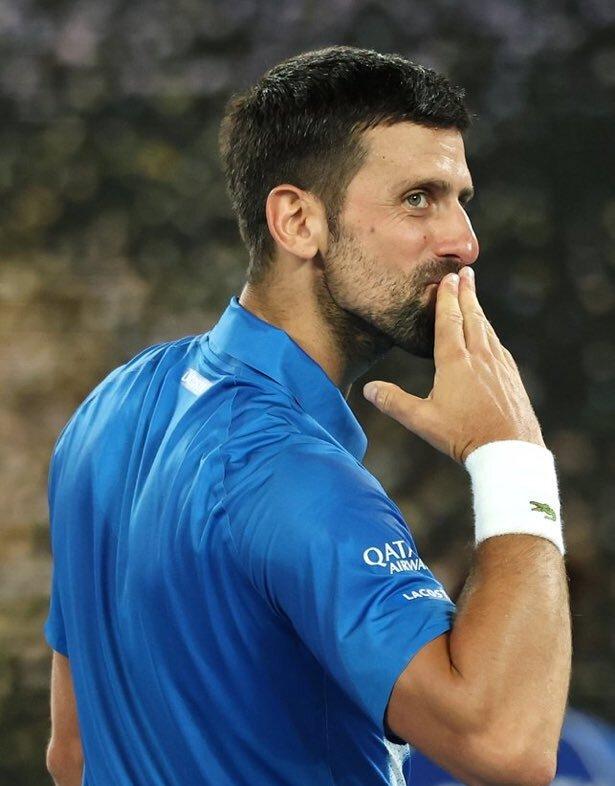 英国网球队险胜澳大利亚网球队，德约科维奇惊艳世界的简单介绍