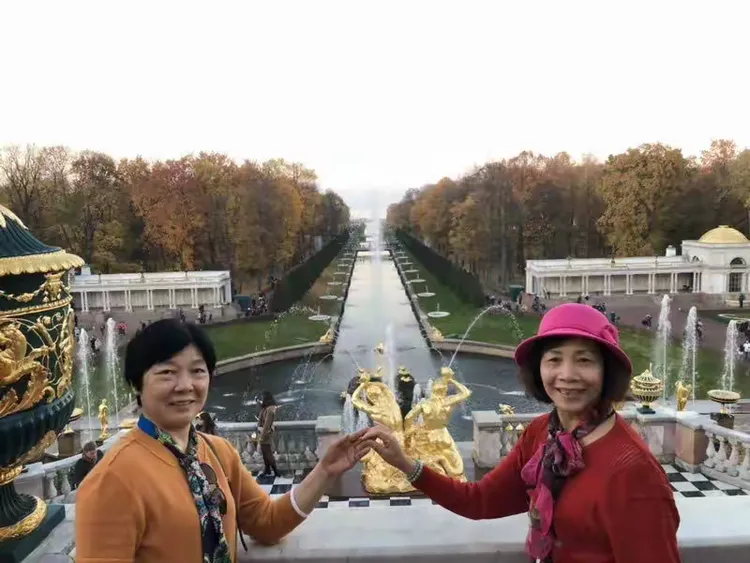 包含经典之战！金光闪闪的比赛蔚为壮观的词条