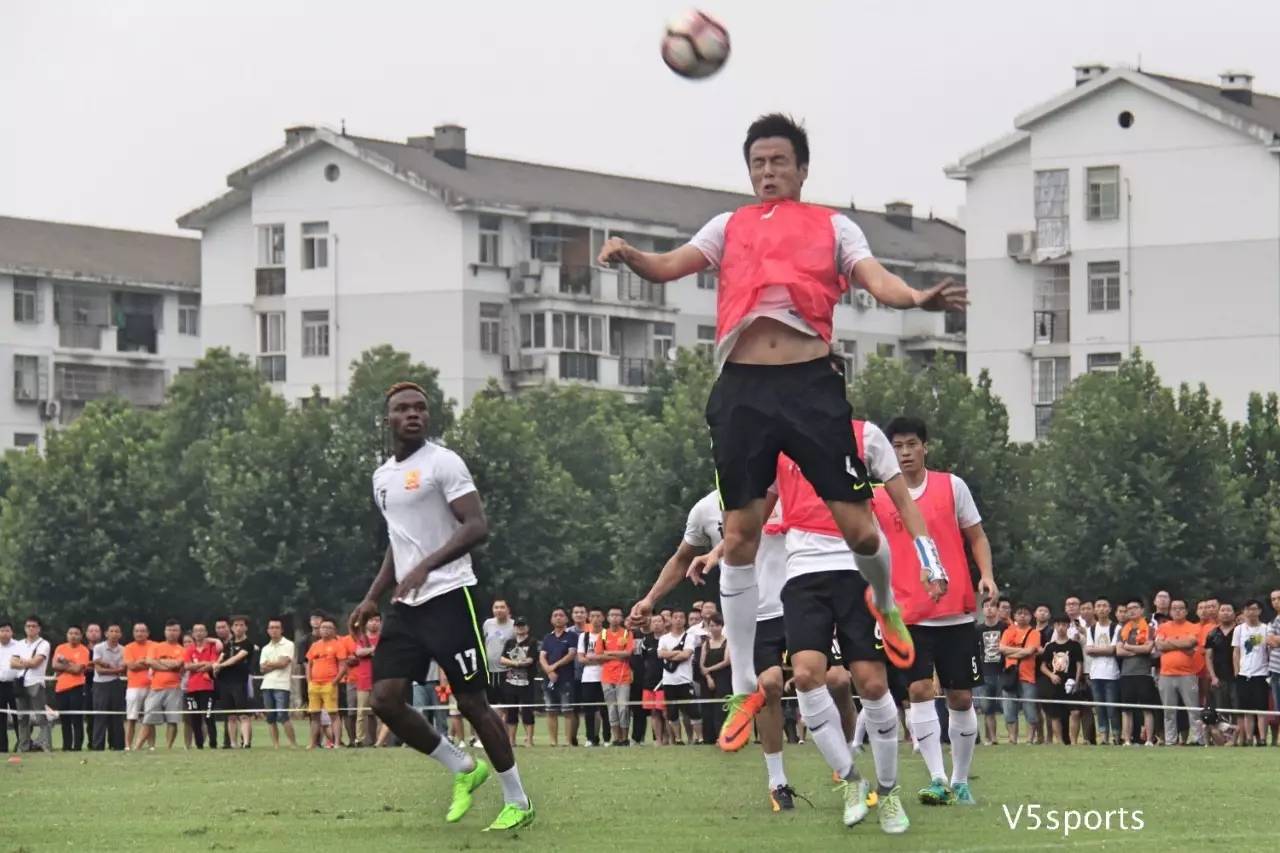 开云体育中国-羊德队在比赛中展现出强大的进攻火力