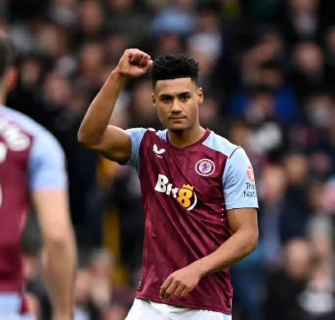 沃特福德门将表现出色，协助球队保持不败战绩