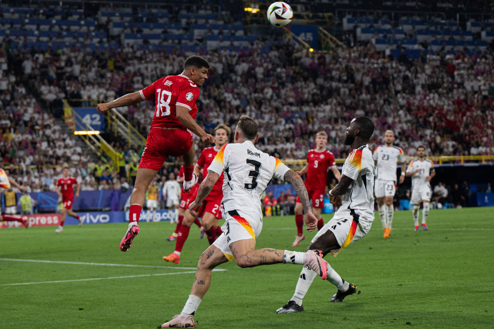 荷兰力克德国，晋级欧洲杯赛事