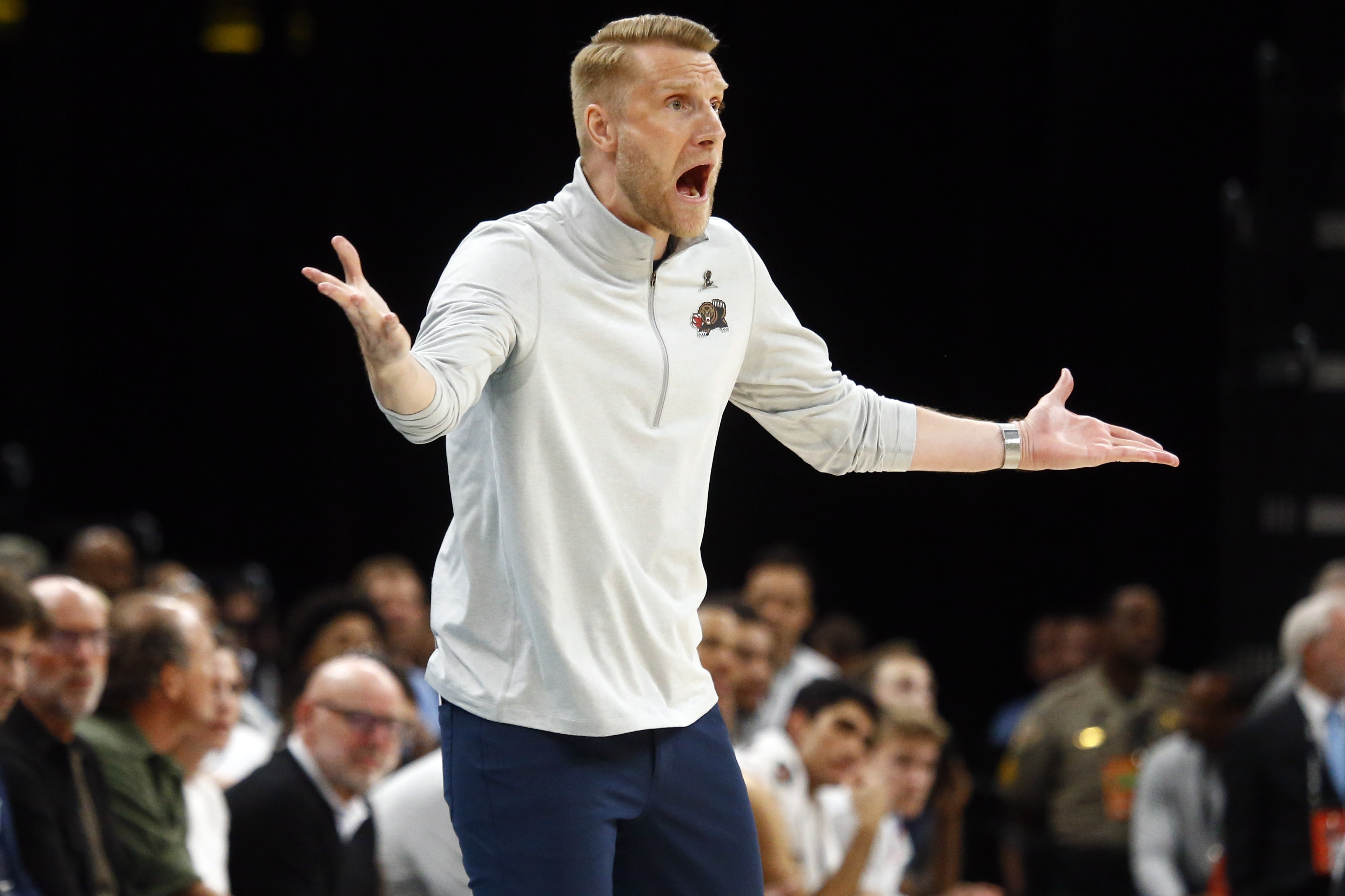 一场意外失利令球队主教练深感头痛的简单介绍