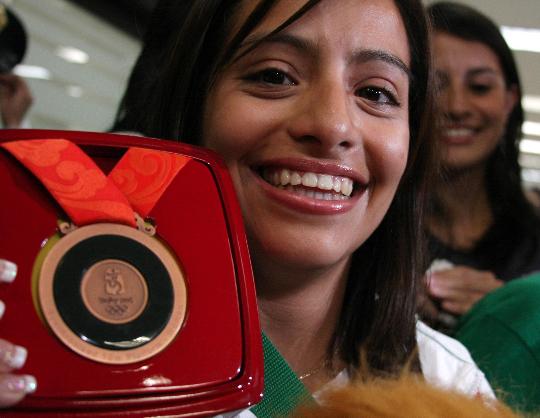 墨西哥游泳选手速度飞快，斩获第一！