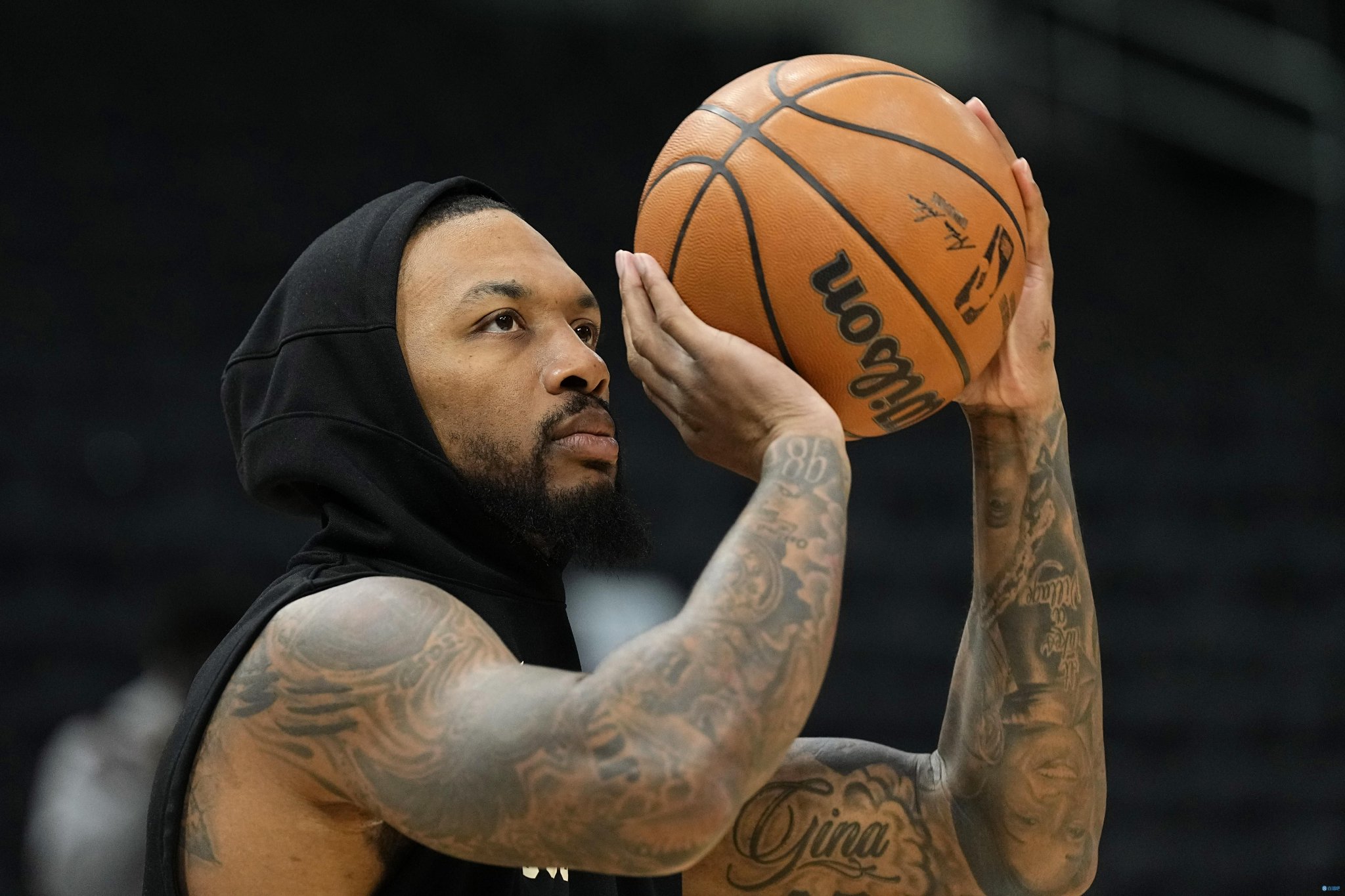 开拓者主场击败猛龙，利拉德独得31分