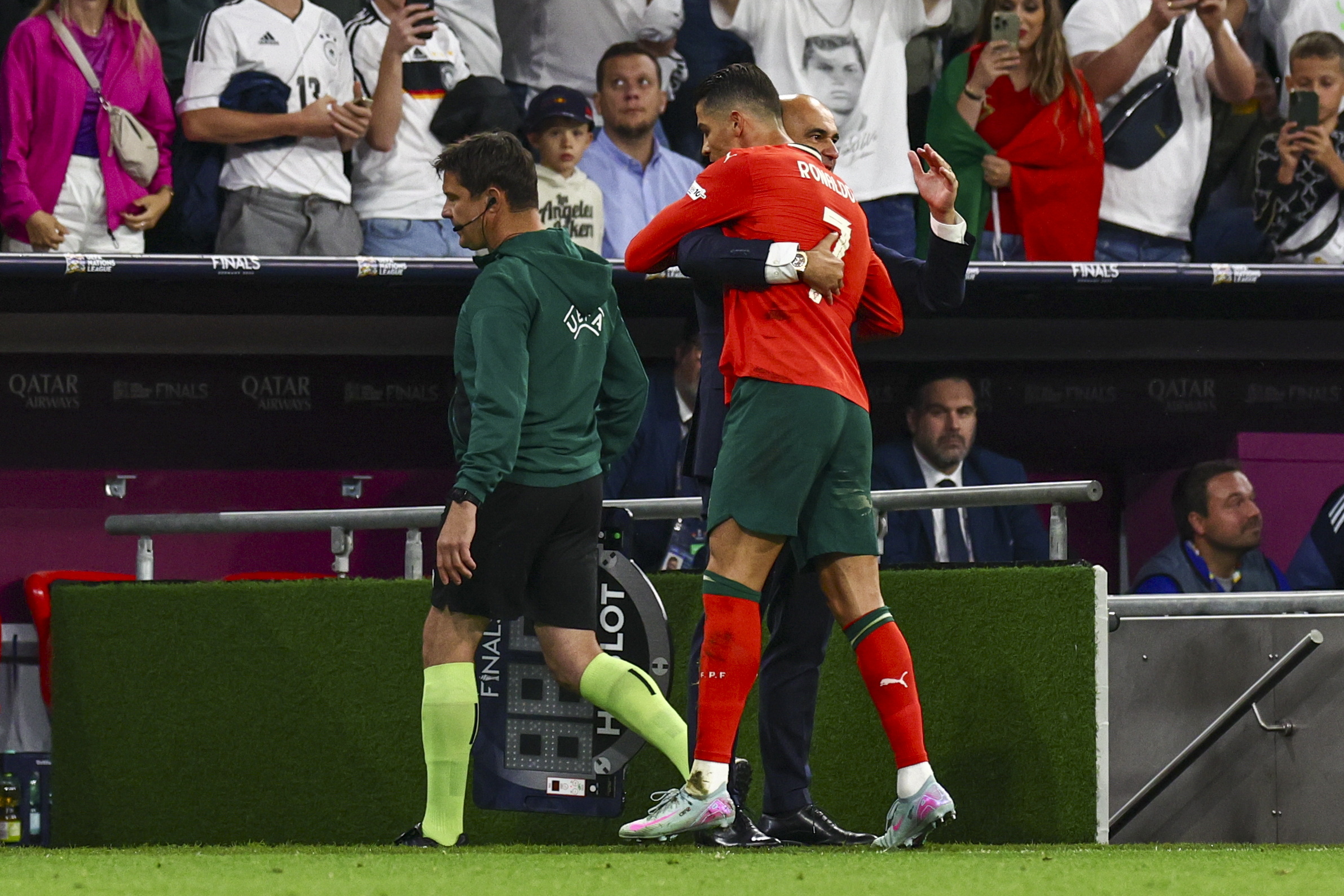 开云体育官方网站-法国惨遭葡萄牙淘汰，无缘欧洲国家联赛半决赛