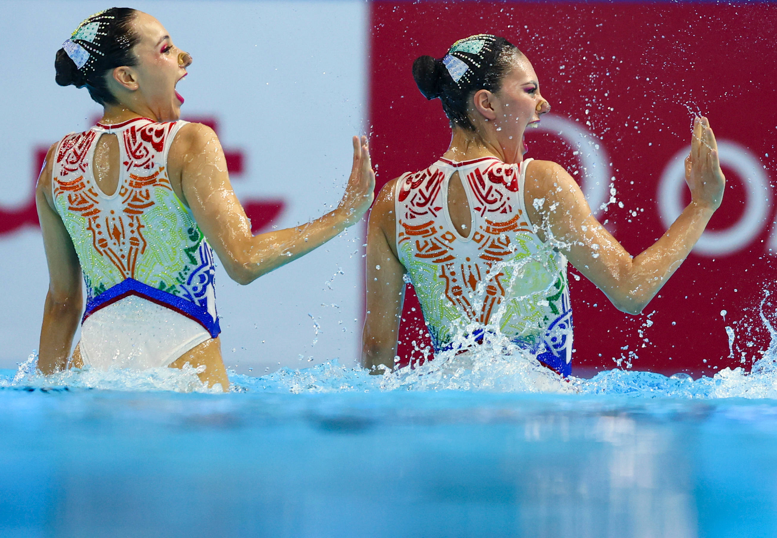 开云体育平台APP-精湛技艺：花样游泳团体决赛的简单介绍