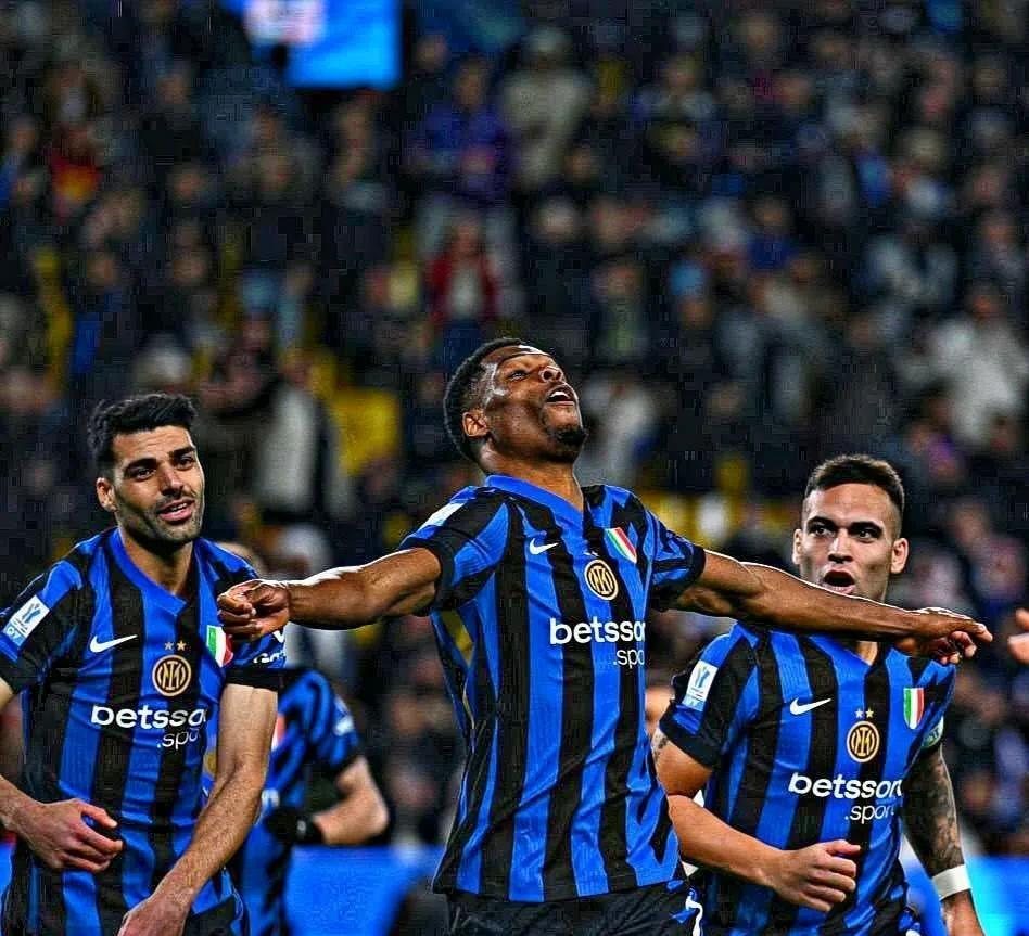 巴西完胜AC米兰,阿什拉夫状态火热的简单介绍 巴西完胜AC米兰,阿什拉夫状态火热的简单介绍