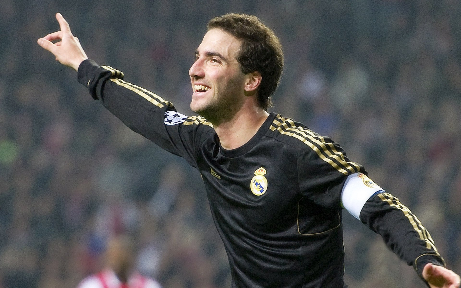 绿茵场上的新大陆，西班牙技术流击穿美国青春风暴，欧冠半决赛启示录