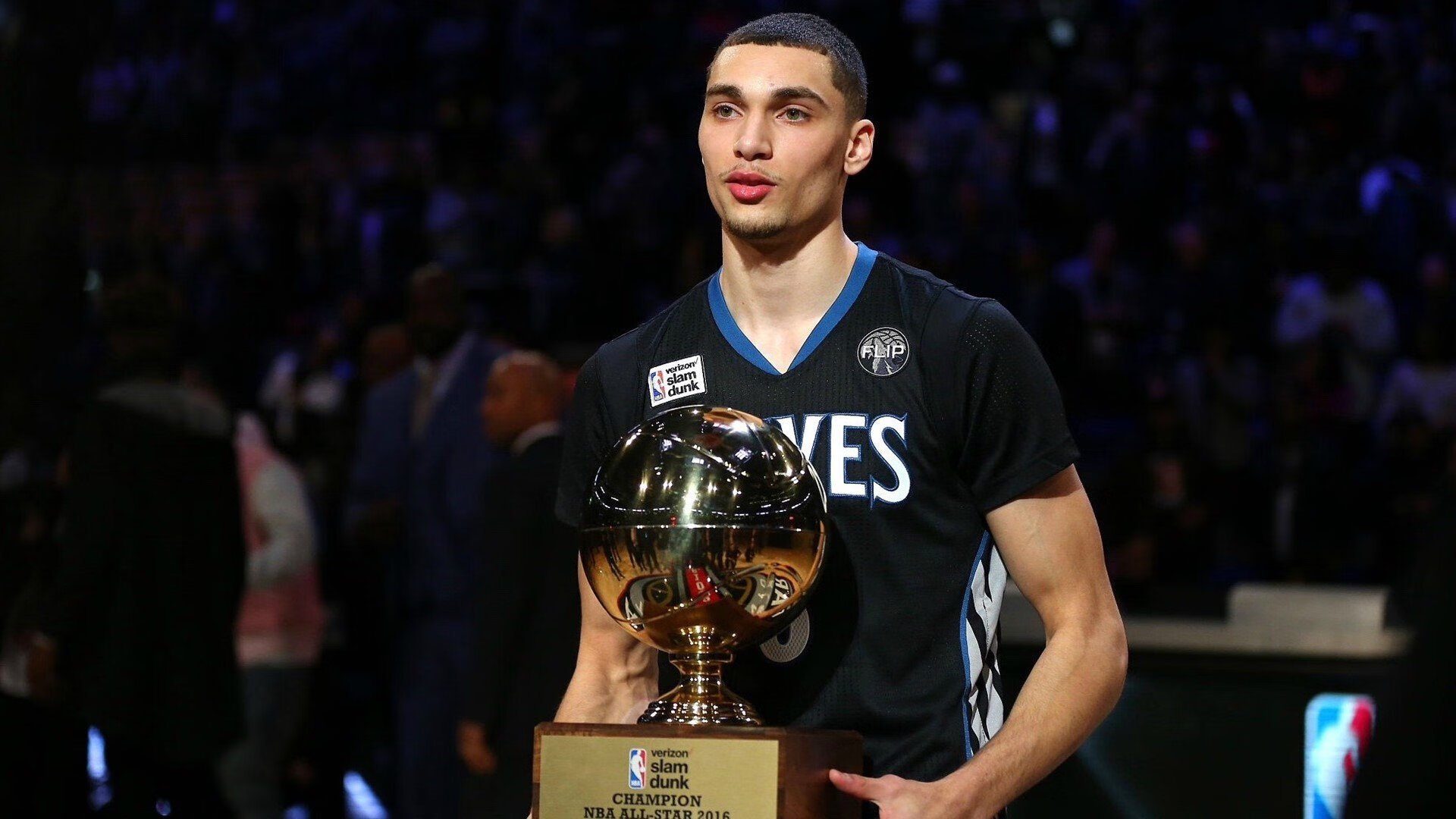 独行侠收割奇才，布克数据全面爆炸，一场个人英雄主义的完美诠释